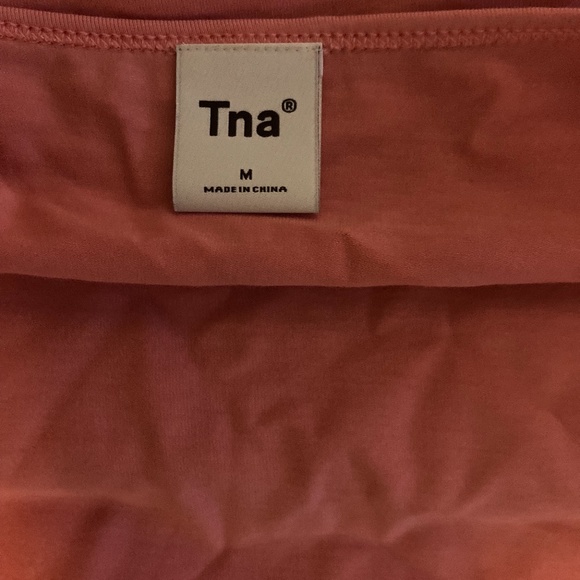 NWOT Aritzia TNA Crop Top - Picture 4 of 4
